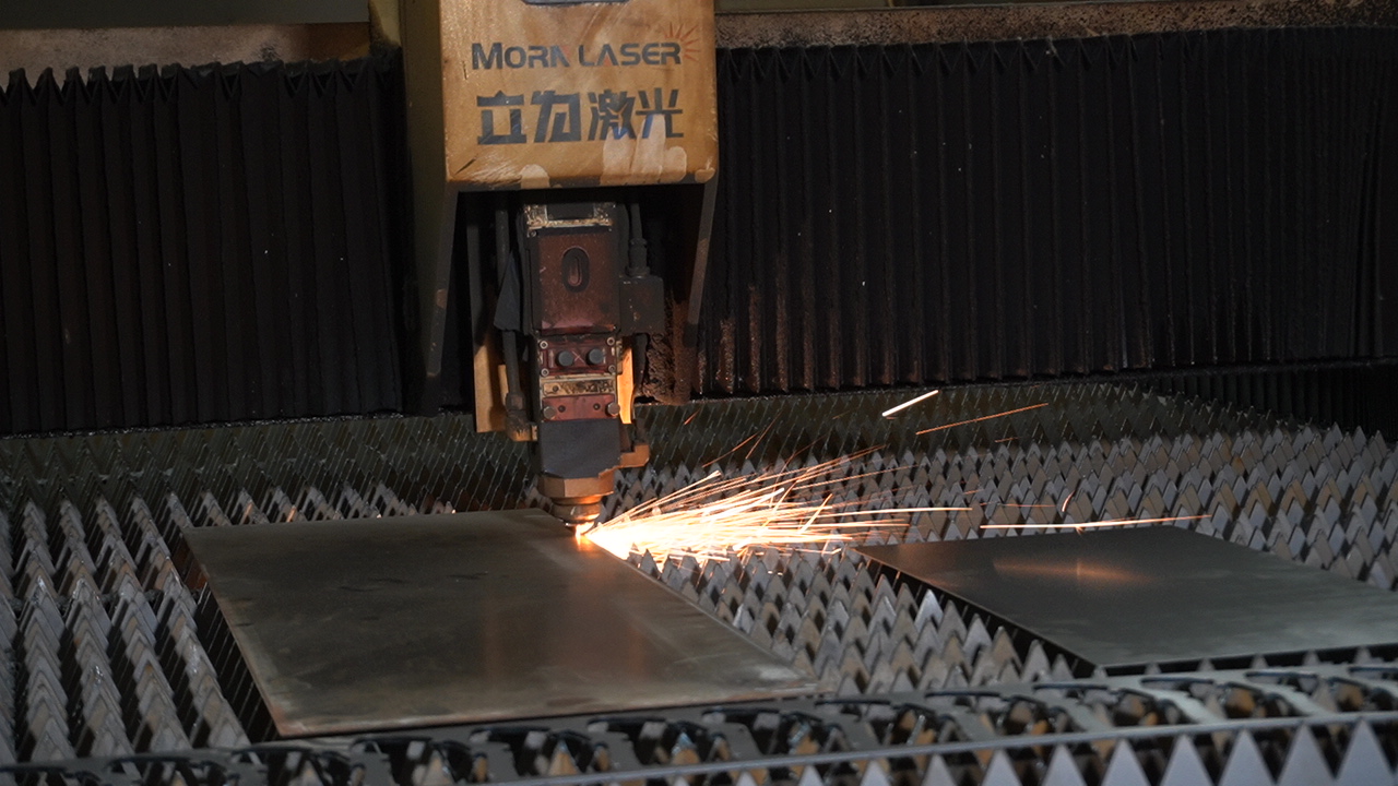 Fiber Laser Cutting: How Should A Sheet Metal Processing Factory Choose?