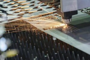 Laser-cutting-operation