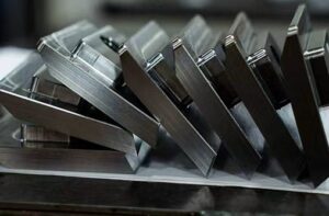 Metal-sheet-cutting
