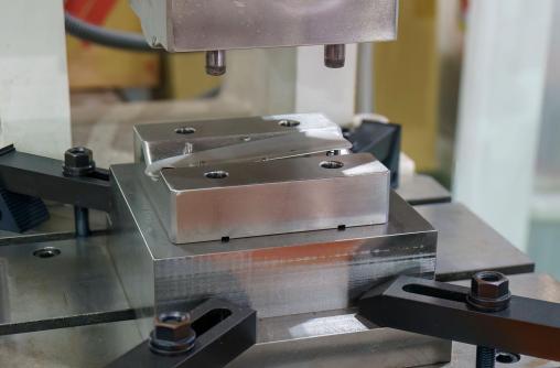 progressive deep draw die stations